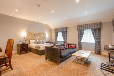 Junior-suite-deluxe-king