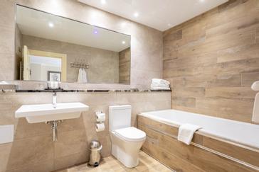 bridal-suite-bathroom