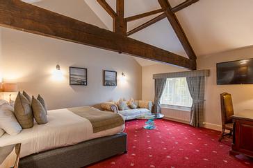 pjparty-apartment-bedroom