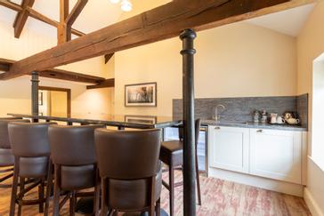 pjparty-apartment-bedroom