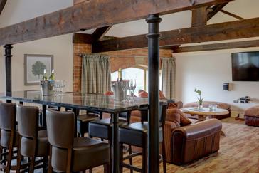 pjparty-apartment-bedroom